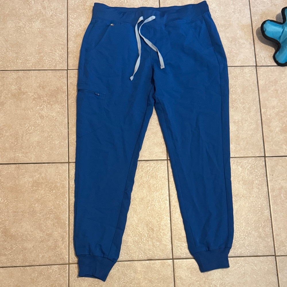 EUC women’s fig pants